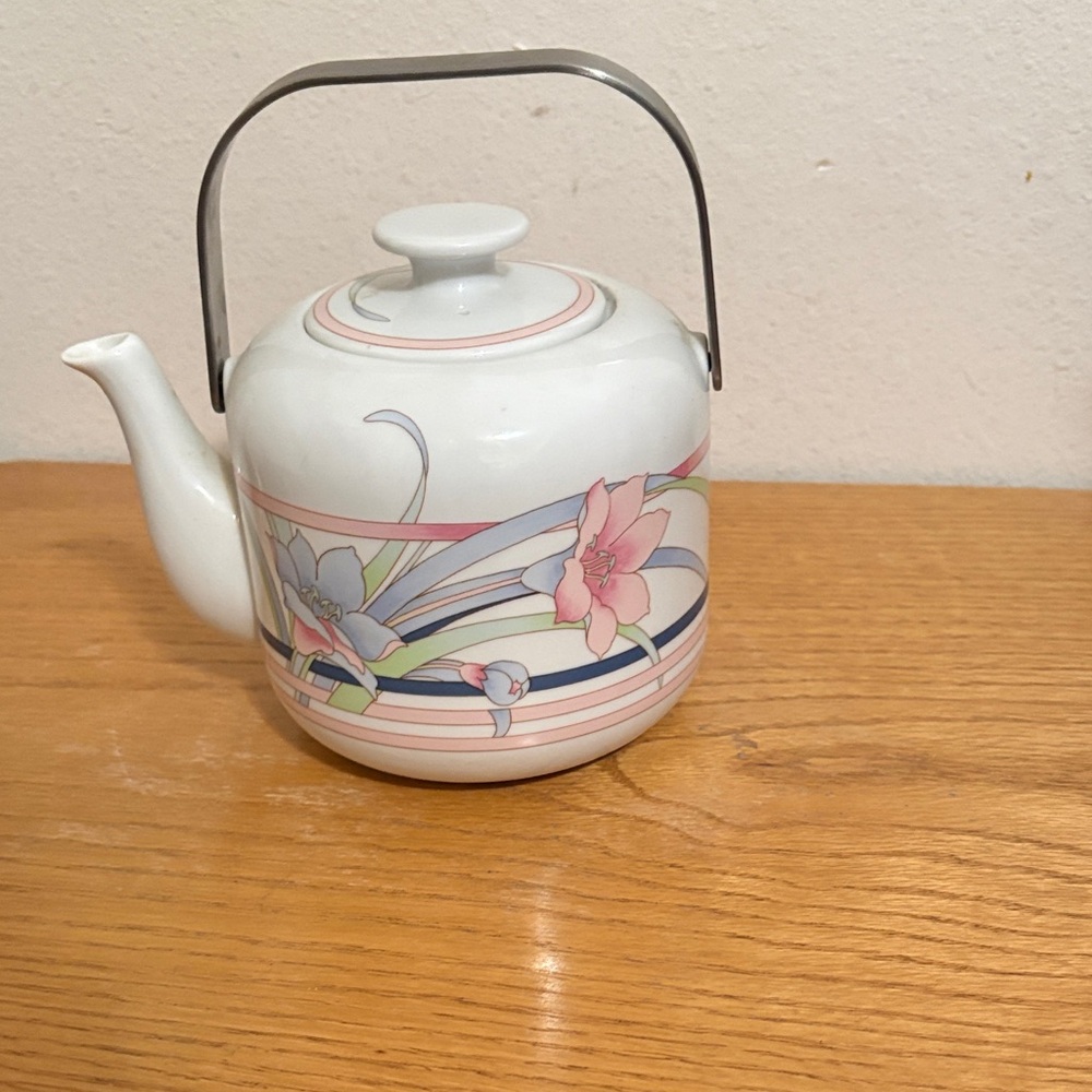 Floral Ceramic Teapot with Handle